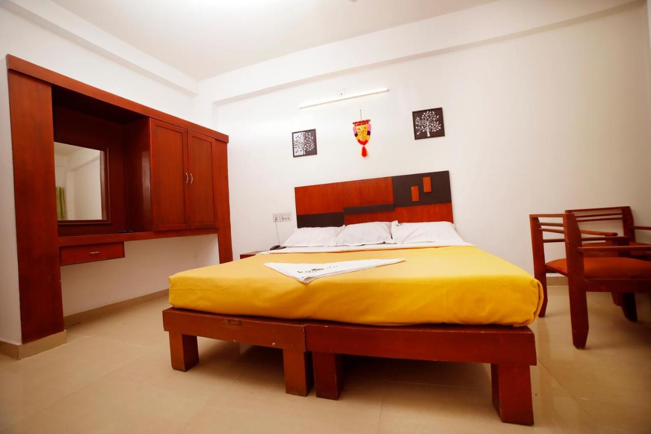 Kairali Tourist Home Guruvāyūr エクステリア 写真
