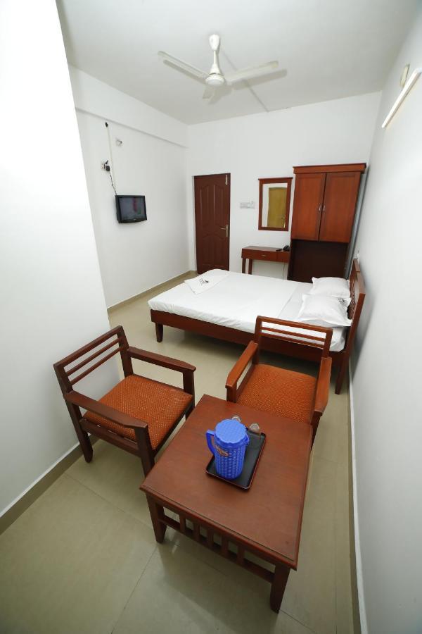 Kairali Tourist Home Guruvāyūr エクステリア 写真
