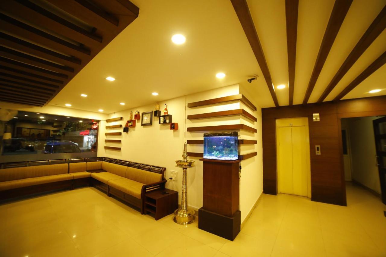 Kairali Tourist Home Guruvāyūr エクステリア 写真