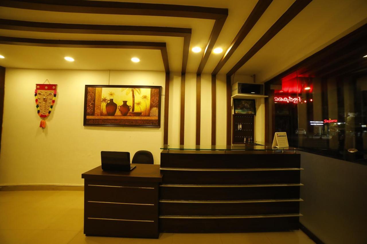 Kairali Tourist Home Guruvāyūr エクステリア 写真